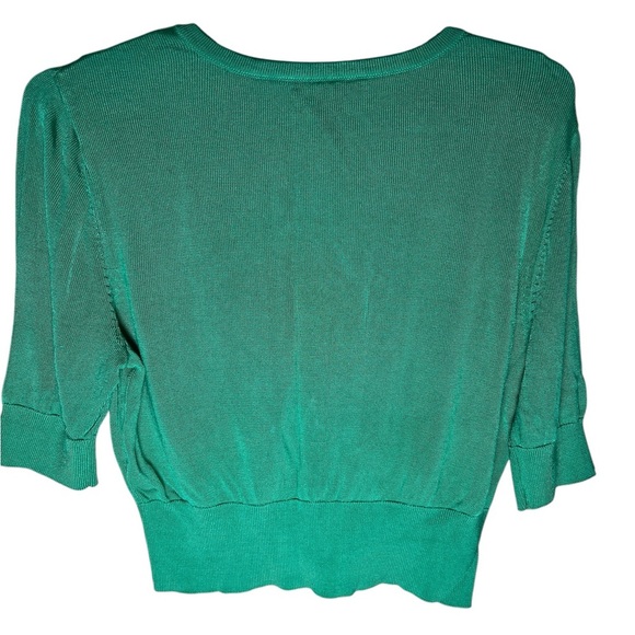 NEW 🤩 White Black Women's Cropped Green Sweater, Sz L . - Picture 4 of 6